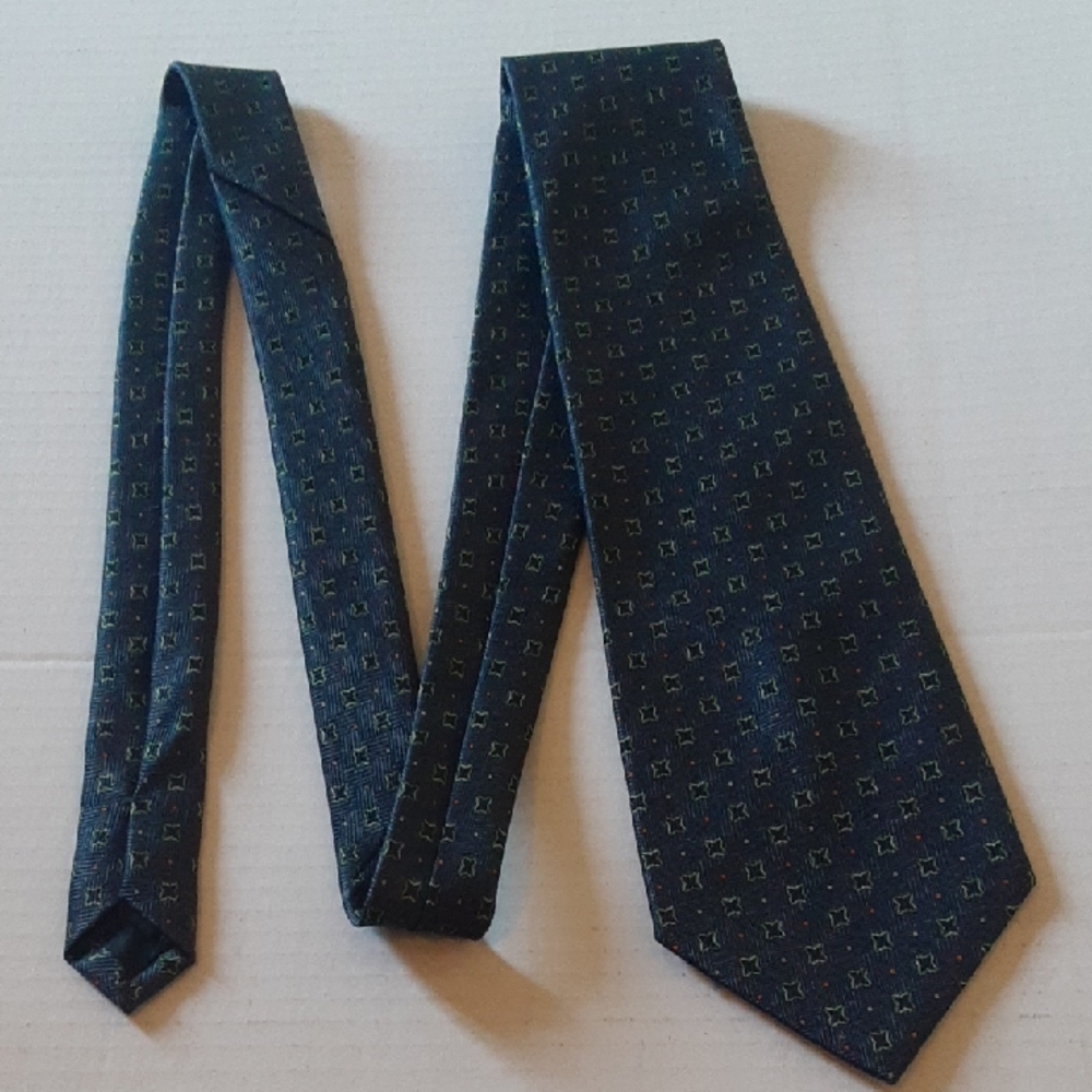 Elegant Blue Patterned Men's Tie